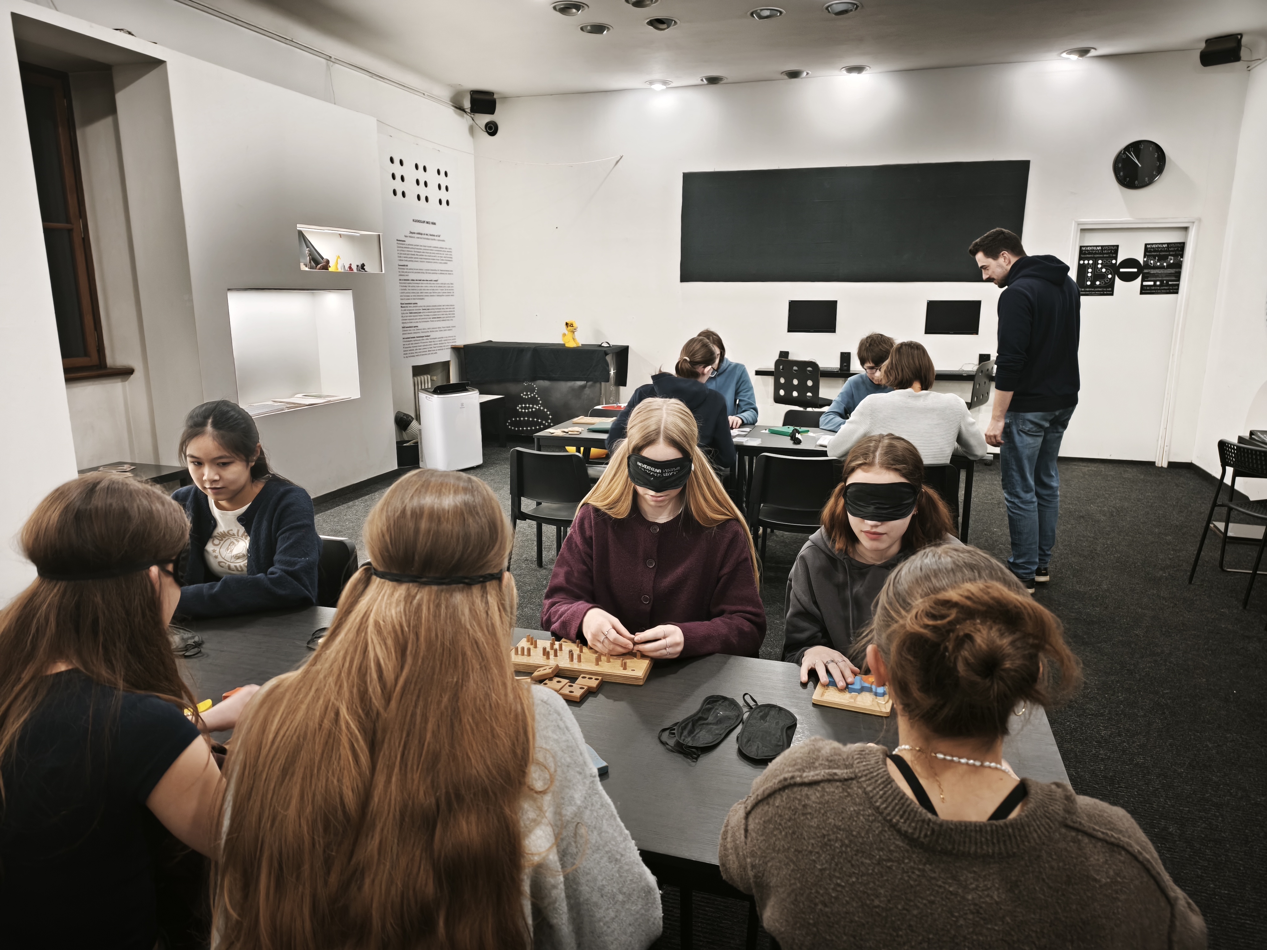 Neviditelná výstava (kvarta)